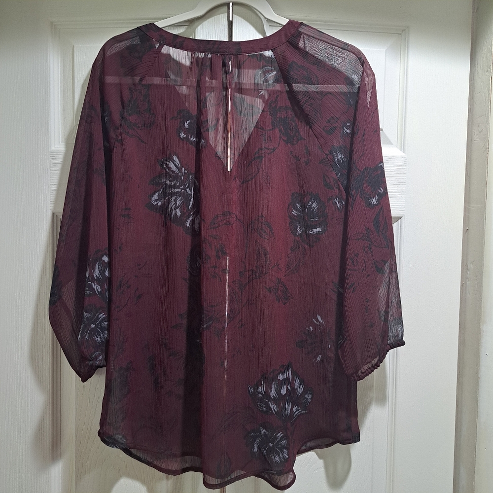 Maurices brand women's burgandy floral print size large sheer Blouse tunic top